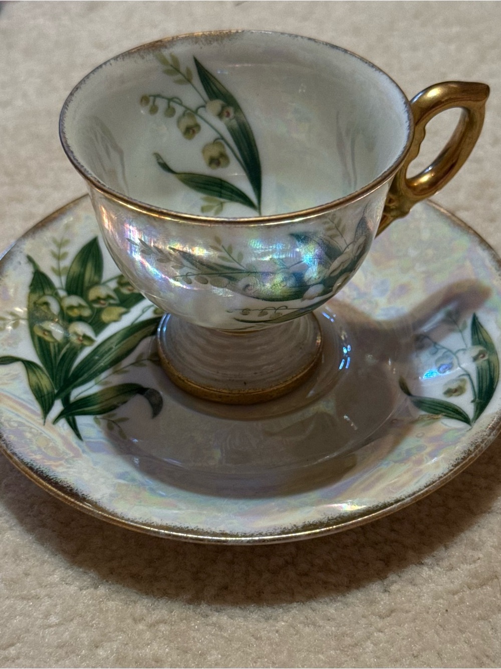 1040s Japanese iridescent lusterware pedestal teacup and saucer set